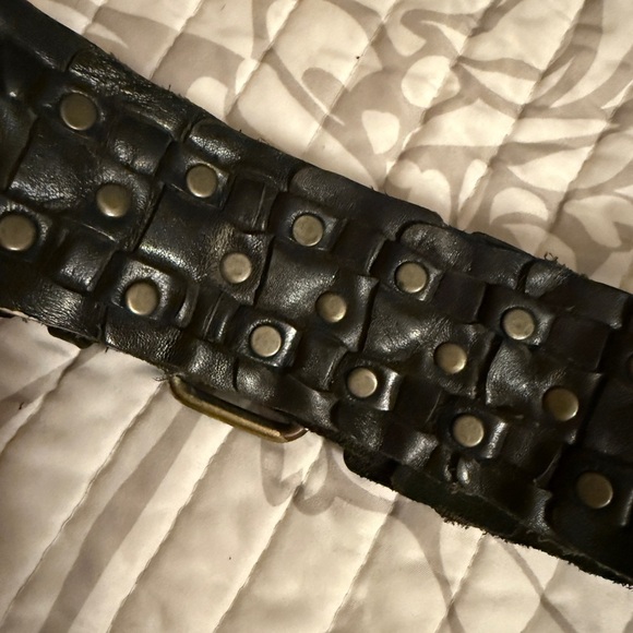 Black Leather Belt with Brass Buckle &  Rivets all around - Picture 10 of 10